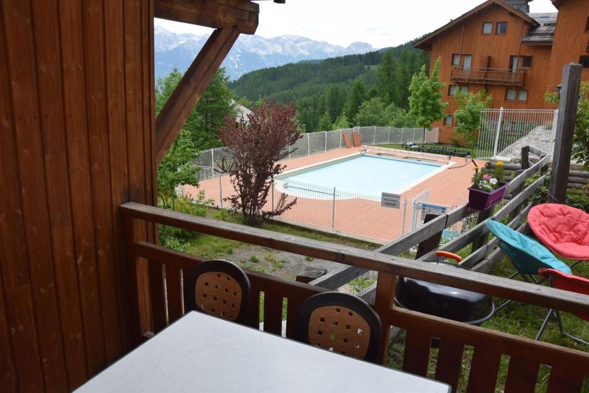 Les Petits Eterlous: Cozy Alpine Apartment with Private Parking Puy-Saint-Vincent Exterior photo